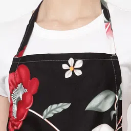 Arrabi Black & Red Floral Printed Apron With 2 Patch Pockets image 3