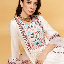 all about you Floral Embroidered A-Line Pleated Sequinned Kurta With Trousers & Dupatta image 4