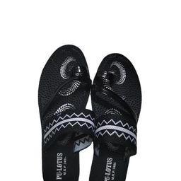 Unique Fashionable Women Flipflops & Slippers-image-68