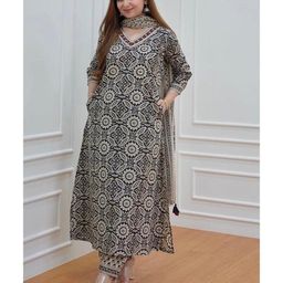 Kashvi Refined Women Dupatta Sets-image-50