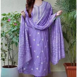 Charvi Pretty Women Kurta Sets-image-31