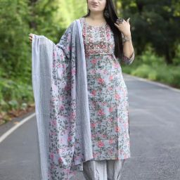 Women Viscose Rayon Kurta Pant Dupatta Set-image-12