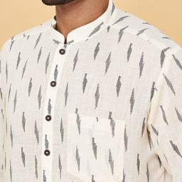 indus route by Pantaloons Abstract Printed Thread Work Pathani Kurta image 5