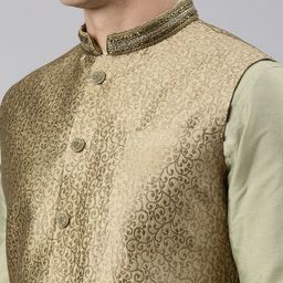 TheEthnic.Co Regular Kurta & Pyjamas with Self Design Nehru Jacket image 2