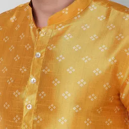 Koshin Geometric Printed Kurta With Pyjamas image 2