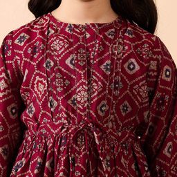 Stylo Bug Girls Bandhani Printed Regular Kurti with Trousers image 2