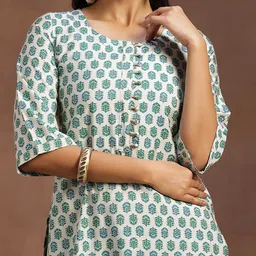 Libas Floral Printed Round Neck Regular Kurta With Trousers & Dupatta image 2