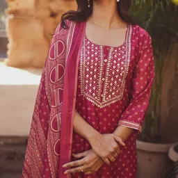 KARAJ JAIPUR Geometric Printed Regular Sequinned Kurta With Trousers & Dupatta image 2