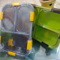 Airtight 3 Compartment Lunch box With Transparent Lid for Food Storage 3 Containers Lunch Box-image-87