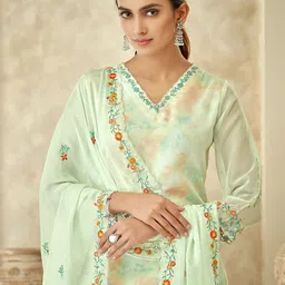 DRESOUL Abstract Printed Thread Work Kurta With Trousers & Dupatta image 4
