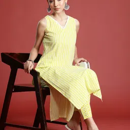 Indo Era Women Printed Pure Cotton Kurta with Trousers-27