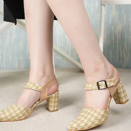 The Roadster Lifestyle Co Women Printed Block Heels-12