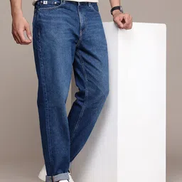 Calvin Klein Jeans Men Tapered Fit Light Fade Pure Cotton Jeans-picture-39