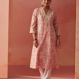 Lakshita Floral Printed A-Line Kurta With Trousers-19