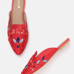 Sangria Women Embellished Pointed Toe Ethnic Mules-picture-49