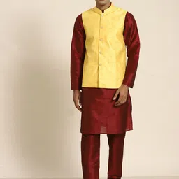 SOJANYA Men Maroon Kurta with Churidar with Nehru Jacket-picture-18