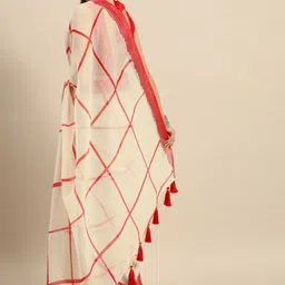 Anouk Red & Off-White Pure Linen Checked Saree image 5