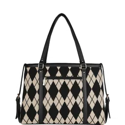 MINI WESST Printed Structured Tote Bag with Quilted image 5
