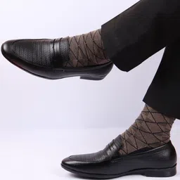 FAUSTO Men Textured Loafers-image-99