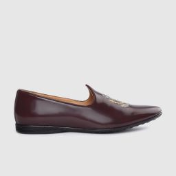Men Burgundy Solid Mojaris with Embroidered Detail Mojaris For Men-image-49