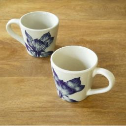 Ellementry 'Magnolia' White & Navy Ceramic Coffee Mug (0.25 L) - Set of 2 image 2