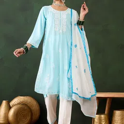 DIVASTRI Women Paisley Embroidered Regular Chikankari Kurta With Trousers & Dupatta-picture-49