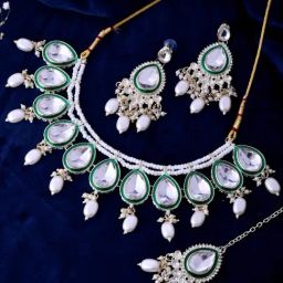 VOJ Gold Plated White Kundan Stone Studded Choker With Earrings And Maang Tikka Set-image-45