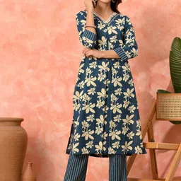 Sangria Women Floral Printed Cotton Kurta with Trousers-image-33