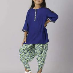 Kiddopanti Kids Royal Blue & Green Embroidered Kurta Set-image-13