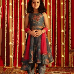 Vastramay Sleeveless Floral Motif Foil Printed Kurta Set - Grey-image-18