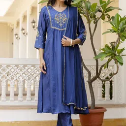 Navlik Women Floral Embroidered Thread Work Kurta with Trousers & With Dupatta-picture-32