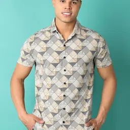 V-Mart Men Spread Collar Geometric Printed Cotton Casual Shirt-image-46