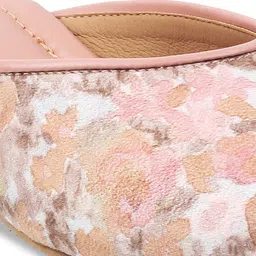 Mochi Peach-Coloured Printed Block Mules image 3