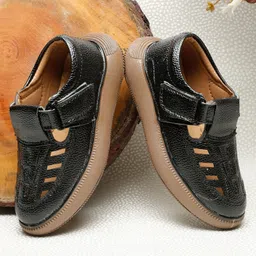 Tiny Bugs Textured Velcro Closure Roman Sandals - Black-picture-36