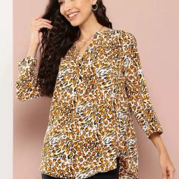 Qurvii Yellow & White Animal Print Top-picture-35