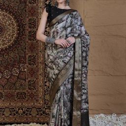 Saree Mall Black Viscose Self Saree with Blouse Piece-image-32