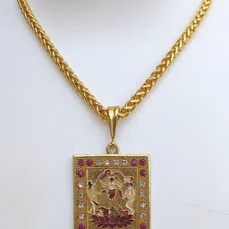 Jemeefly Gold-Plated Square Pendant with Chain image 3