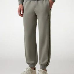 Guess Green Polyester Regular Fit Solid Trackpant-image-69
