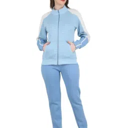 Whether you're into yoga or strength training, the navy tracksuit from Monte Carlo is ideal for you. Made from high quality, this comfortable tracksuit features a lovely solid pattern-image-96