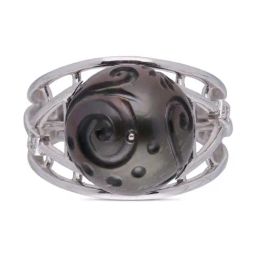 CKC Timeless Sophistication: White Gold Ring Set with Diamond and Pearl-11