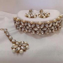 Anouk Women Gold Jewellery Set-image-117