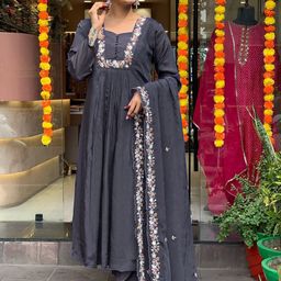 FASHION DREAM Women Ethnic Motifs Regular Kurta with Trousers & With Dupatta-33