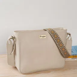 Berrylush Structured Sling Bag-25