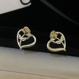 KRENOZ Gold-Plated Heart Shaped Studs-13