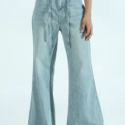 SHOWOFFFF Women Comfort Flared Mid-Rise Light Fade Jeans-picture-11
