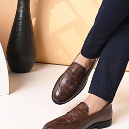 Carlton London Men Textured PU Loafers-picture-46