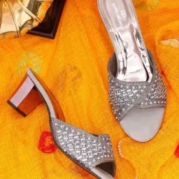 Pelle Albero Women's Metallic Ethnic Sandals-image-17