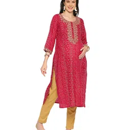 Mom for sure by Ketki Dalal Three Fourth Sleeves Bandhani Design & Mirror Work Embellished Maternity Kurta With Concealed Zipper Nursing Access - Pink-picture-11