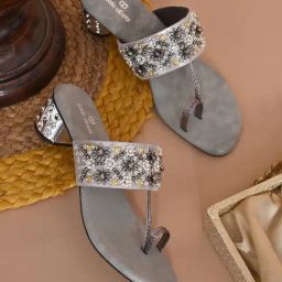 Pelle Albero Women's Grey Toe Ring Sandals-image-40