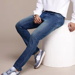 WROGN Men Slim Fit Light Fade Stretchable Jeans-picture-8